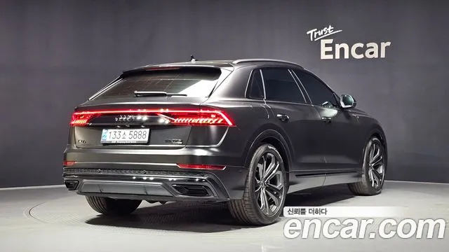 Audi Q8 2023 thumb 12