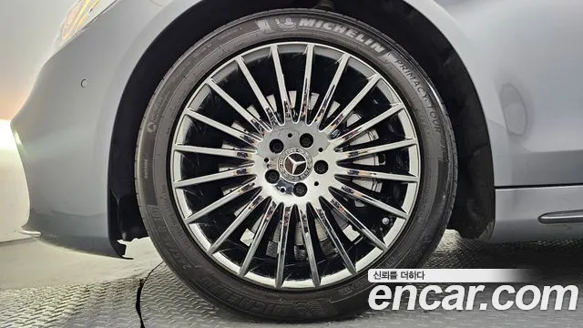 Mercedes-Benz S-Class 2019 thumb 8