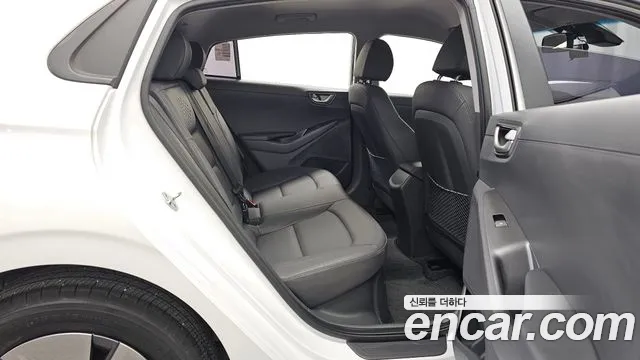 Hyundai Ioniq 2019 thumb 12