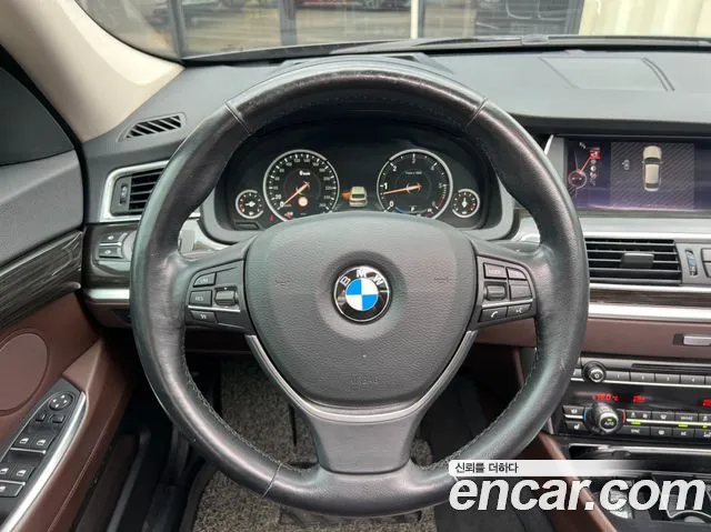 BMW 5 серии Gran Turismo 2016 thumb 8