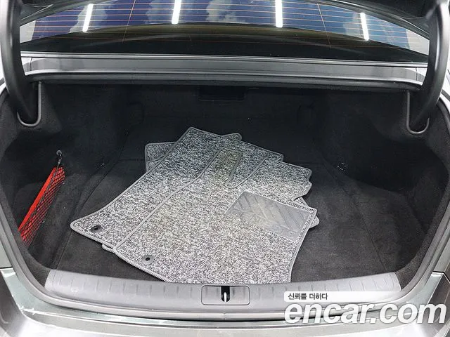 Genesis G90 2022 thumb 6