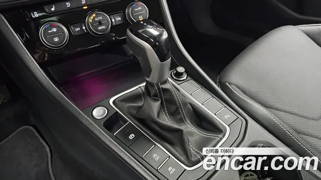Volkswagen Jetta 2024 thumb 3