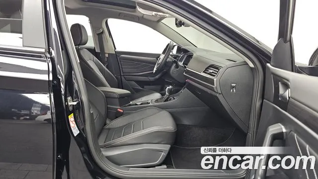 Volkswagen Jetta 2024 thumb 5