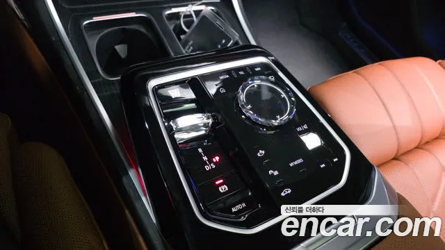 BMW 7 серии 2025 thumb 3