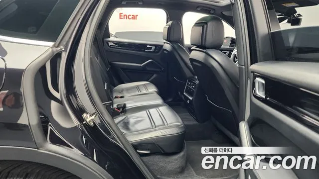 Porsche Cayenne 2020 thumb 5