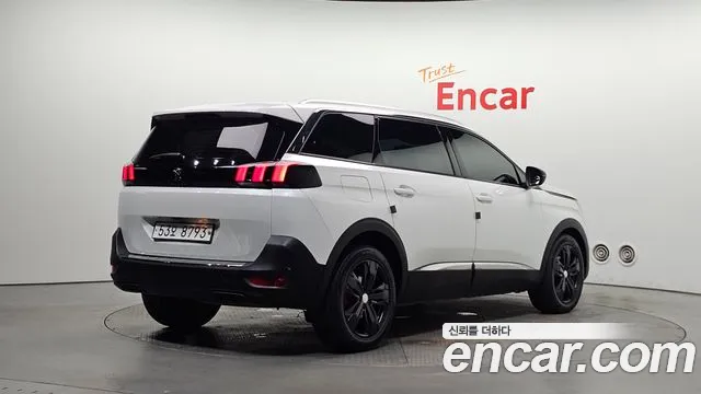 Peugeot 5008 2018 thumb 10