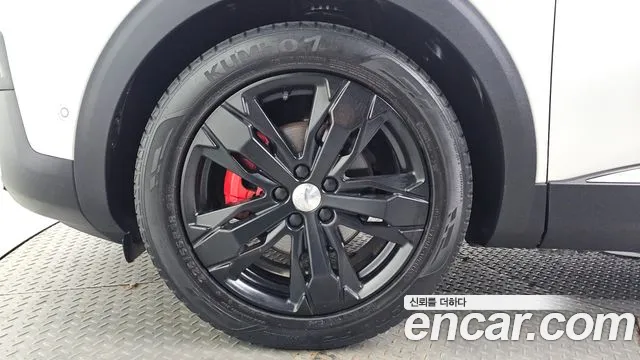 Peugeot 5008 2018 thumb 2