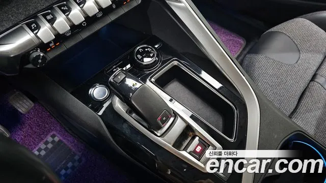 Peugeot 5008 2018 thumb 6