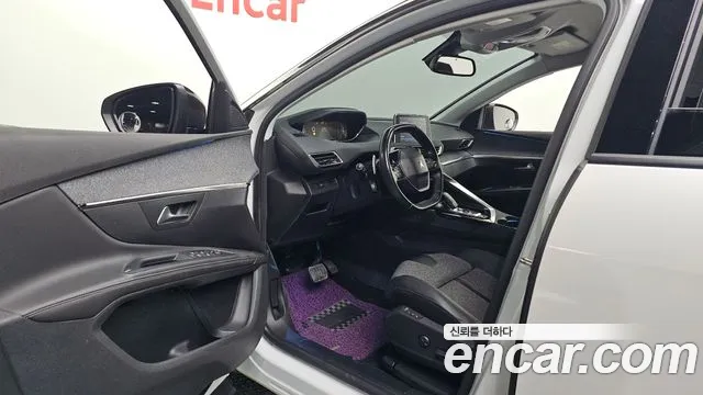 Peugeot 5008 2018 thumb 4