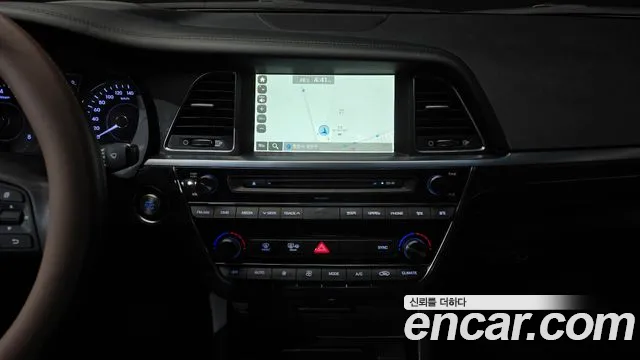 Hyundai Aslan 2015 thumb 6