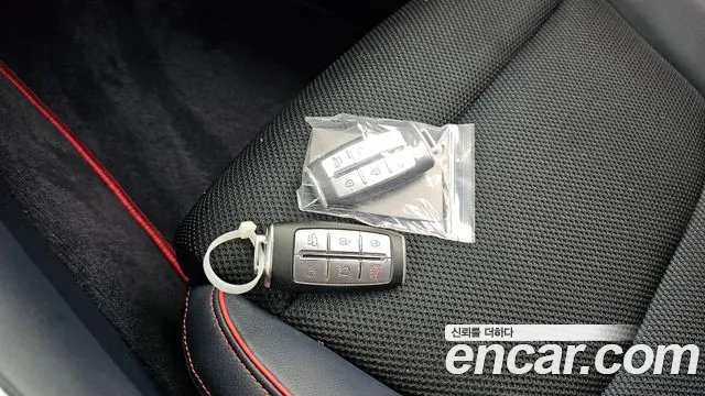 Genesis GV70 2022 thumb 11