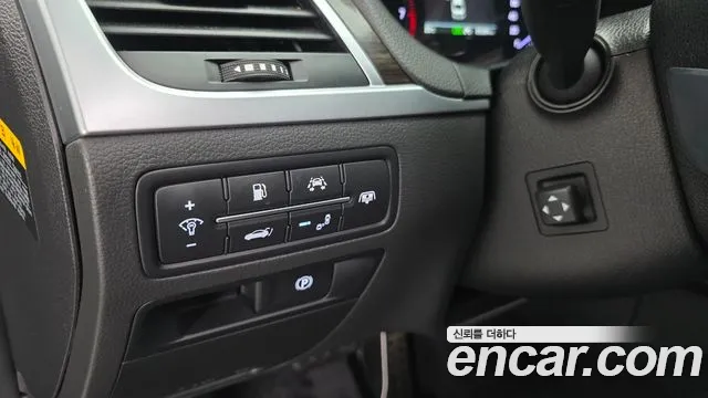 Genesis G80 2018 thumb 5