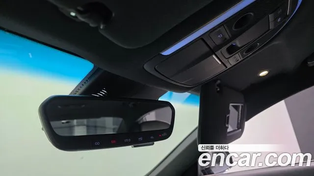 Genesis G80 2018 thumb 12