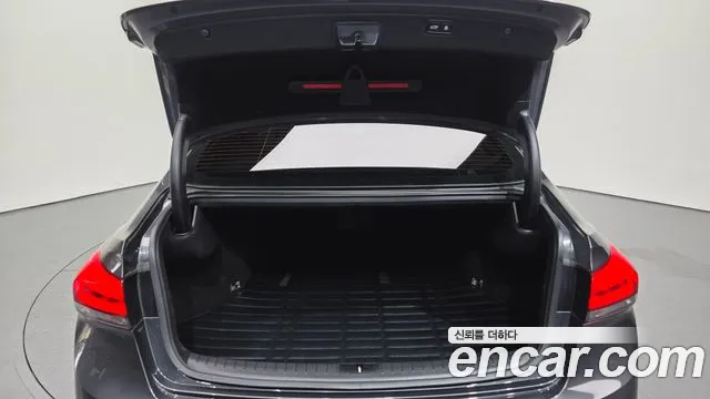 Genesis G80 2018 thumb 3