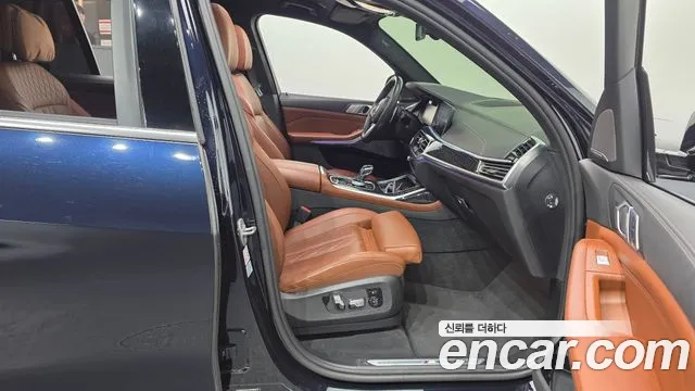 BMW X7 2021 thumb 6