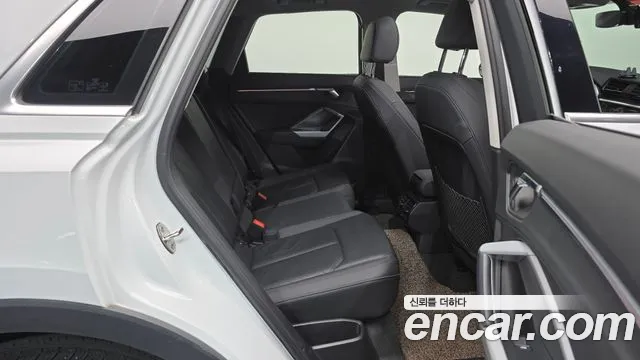 Audi Q3 2020 thumb 3