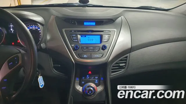Hyundai Avante 2013 thumb 4
