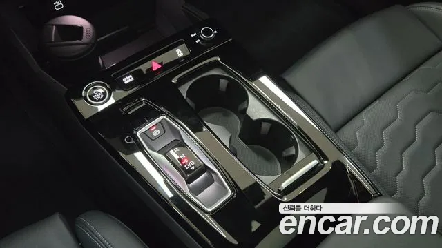 Audi A6 e-tron 2025 thumb 9