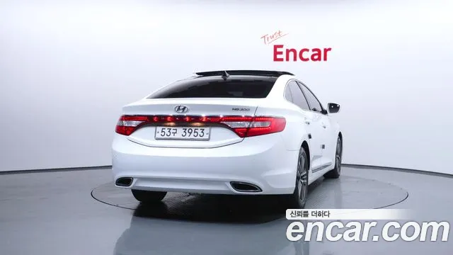 Hyundai Grandeur 2013 thumb 10