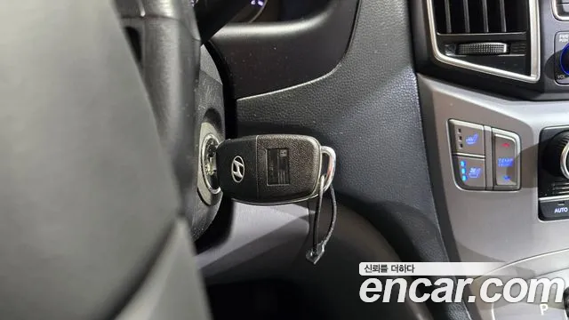 Hyundai Staria 2015 thumb 11
