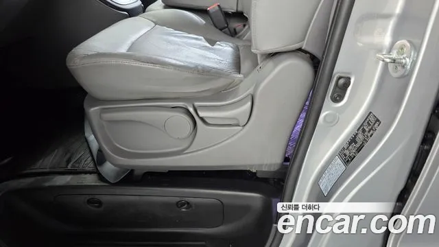 Hyundai Staria 2015 thumb 8