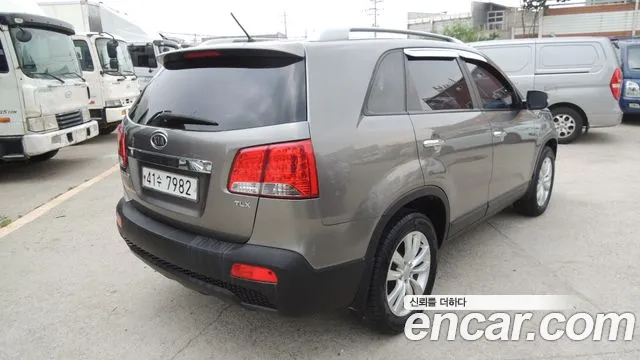 Kia Sorento 2010 thumb 10