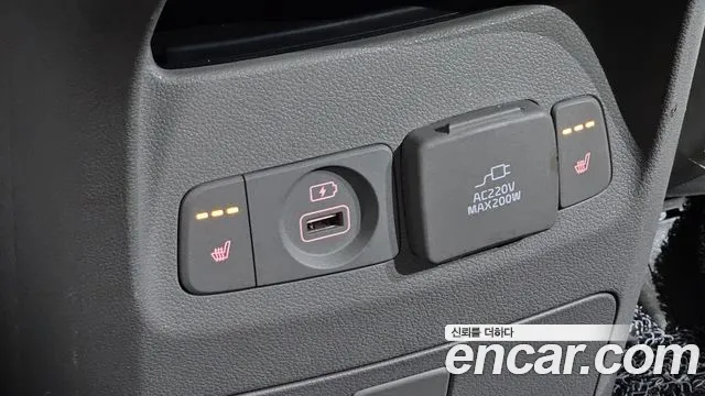 Kia Carnival 2015 thumb 4