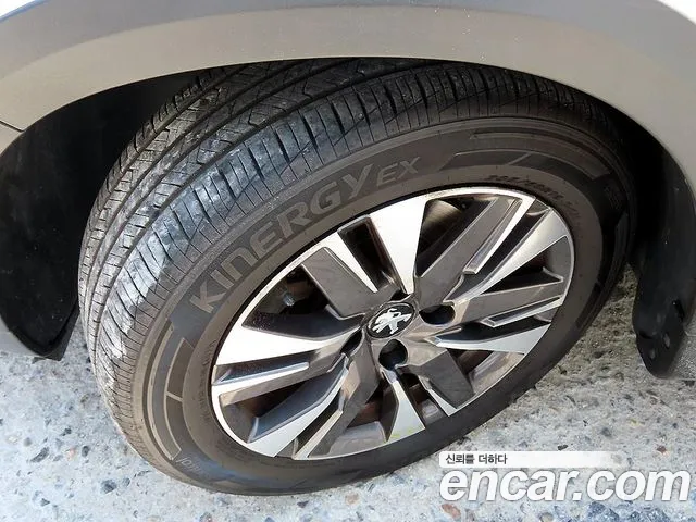 Peugeot 2008 2019 thumb 5