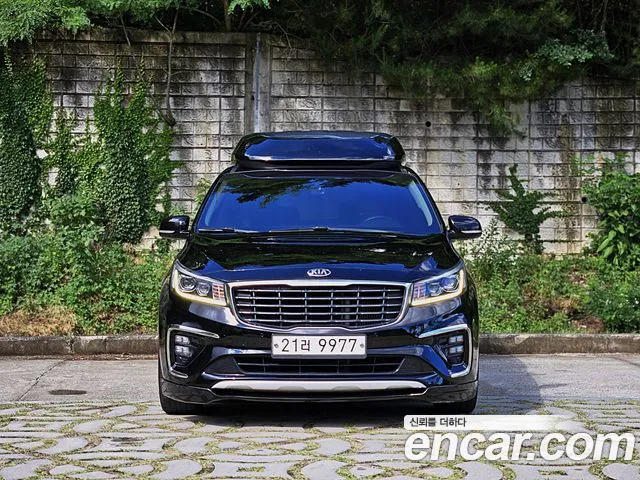 Kia Carnival 2018 thumb 3