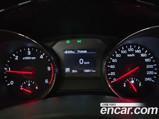 Kia Carnival 2018 thumb 12