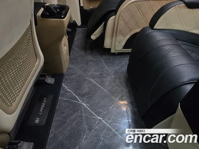 Kia Carnival 2018 thumb 4