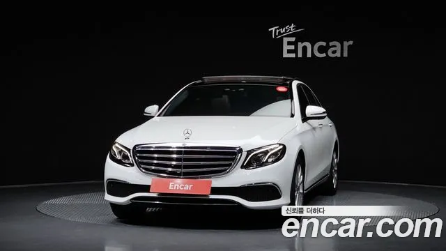Mercedes-Benz E-Class 2019 thumb 4