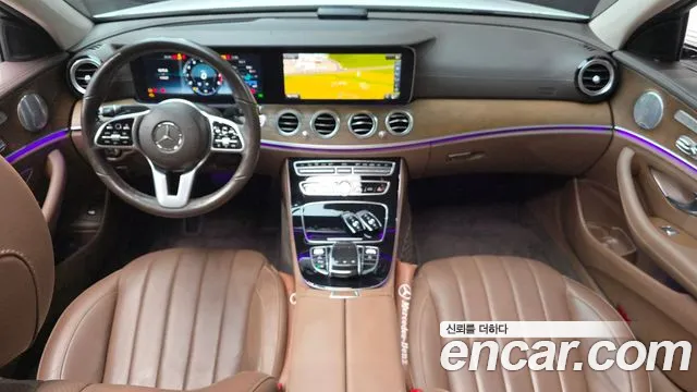 Mercedes-Benz E-Class 2019 thumb 10