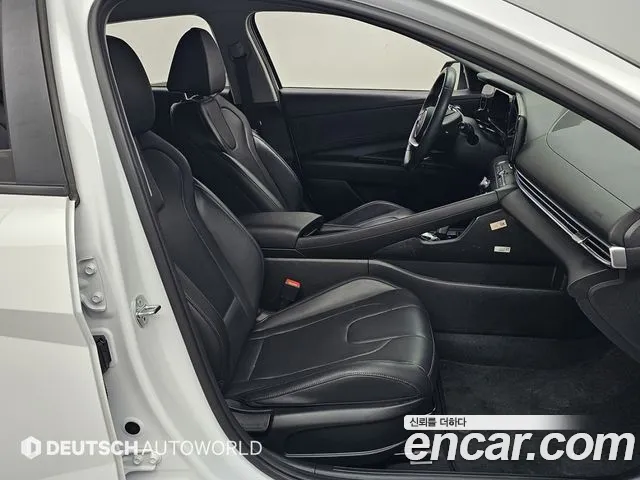Hyundai Elantra 2023 thumb 4