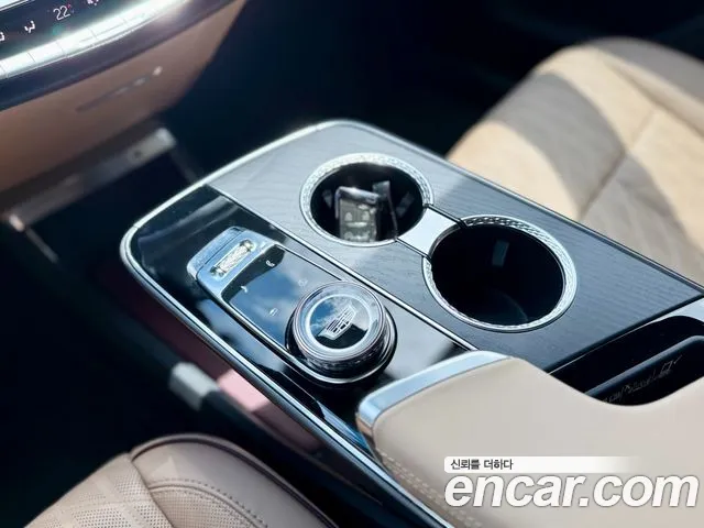 Cadillac Lyriq 2024 thumb 2