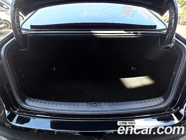 Genesis G80 2016 thumb 3