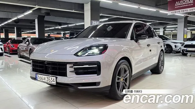 Porsche Cayenne 2023 thumb 3