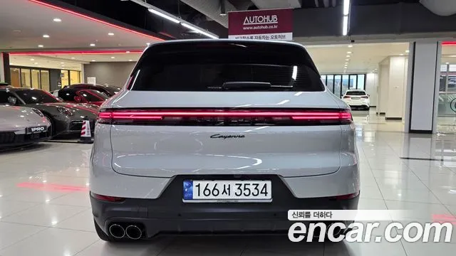 Porsche Cayenne 2023 thumb 8