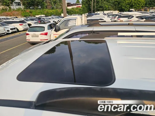 Kia Canival 2012 thumb 12