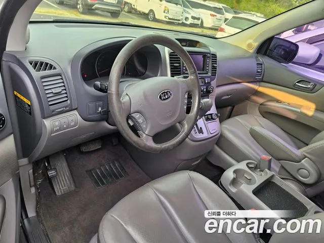 Kia Canival 2012 thumb 2
