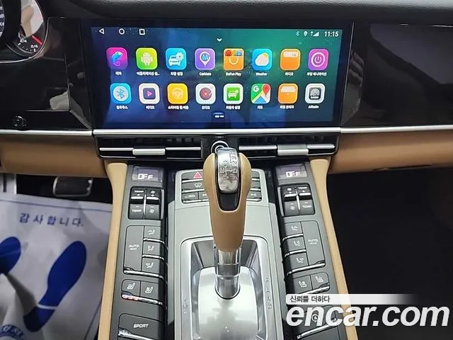 Porsche Panamera 2015 thumb 10