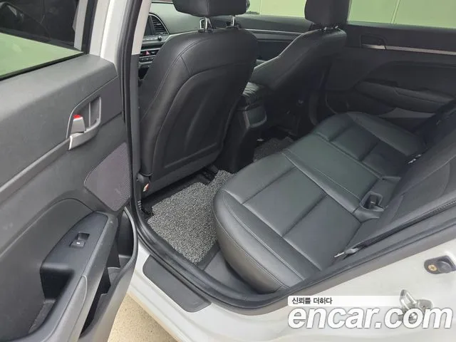 Hyundai Avante 2017 thumb 7