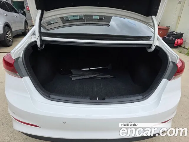 Hyundai Avante 2017 thumb 6