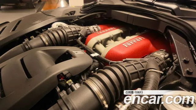 Ferrari Purosangue 2024 thumb 12