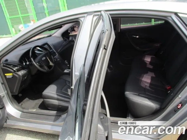 Hyundai Grandeur 2014 thumb 6