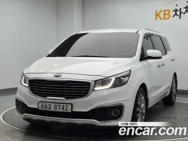 Kia Carnival 2016 thumb 11