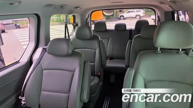 Hyundai Staria 2018 thumb 11