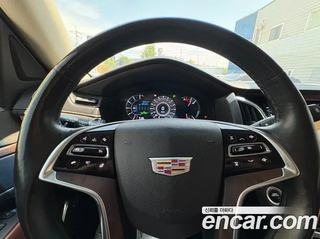 Cadillac Escalade 2017 thumb 3