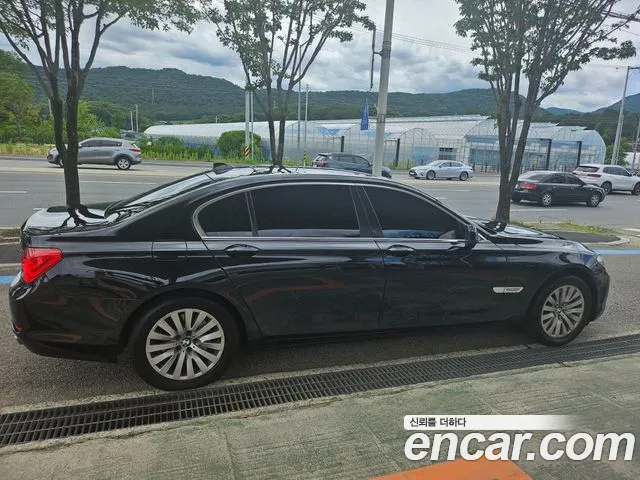 BMW 7 серии 2009 thumb 7