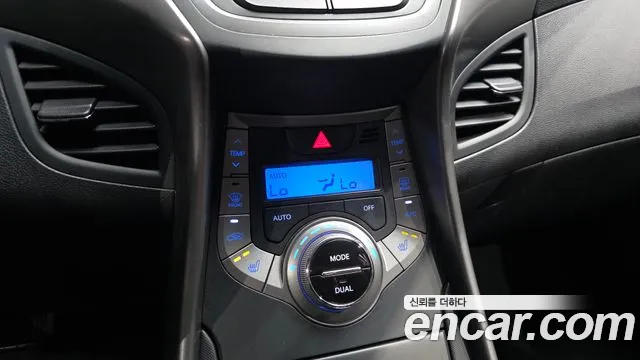Hyundai Avante 2013 thumb 10